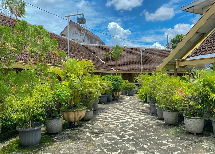Hotel Maerakaca Tugu Yogyakarta Mitra RedDoorz